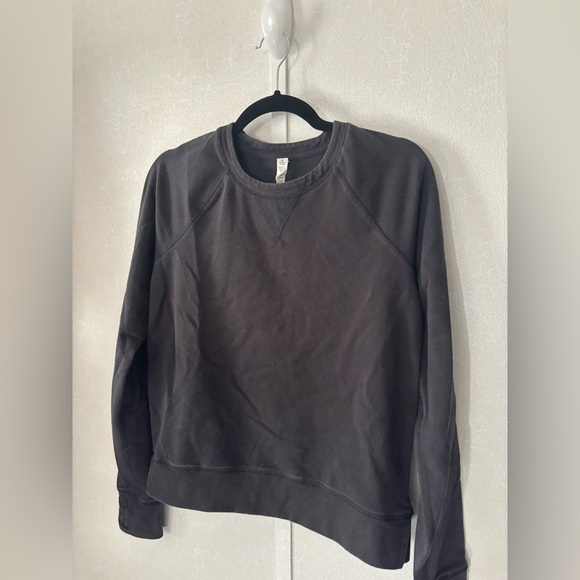 lululemon athletica Black Sweatshirt - Picture 2 of 5
